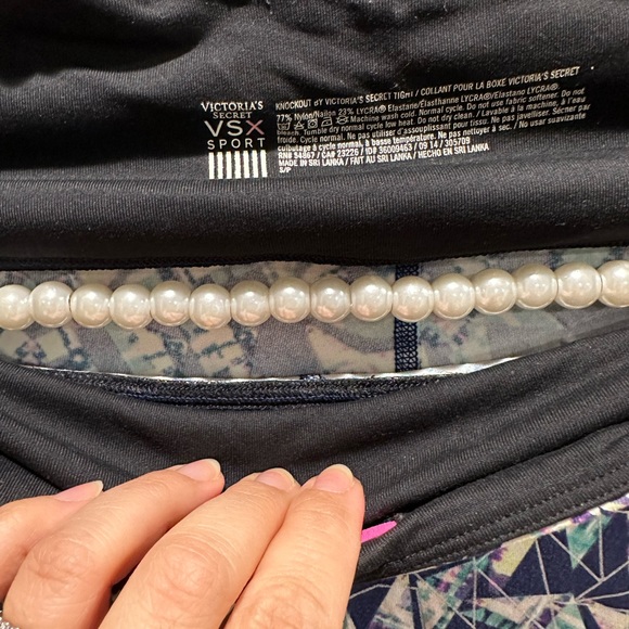 Victoria’s Secret VSX SPORT leggings - Picture 3 of 3